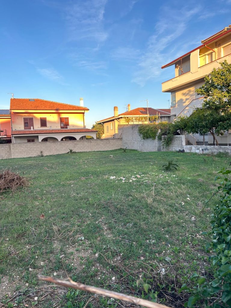 TERRENO EDIFICABILE A SANTA GIUSTA