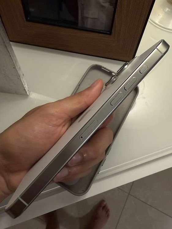 iphone-16-pro-max-2